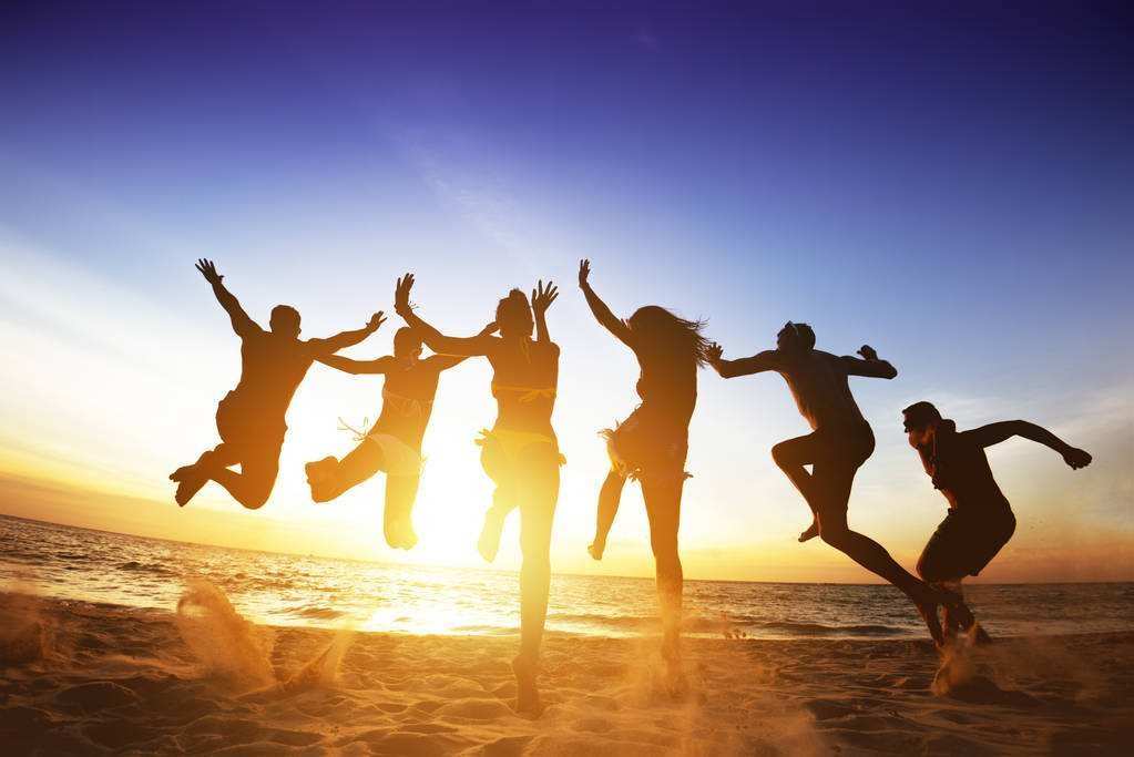 勇敢的奔向明天，去实现那些还未完成的梦想，